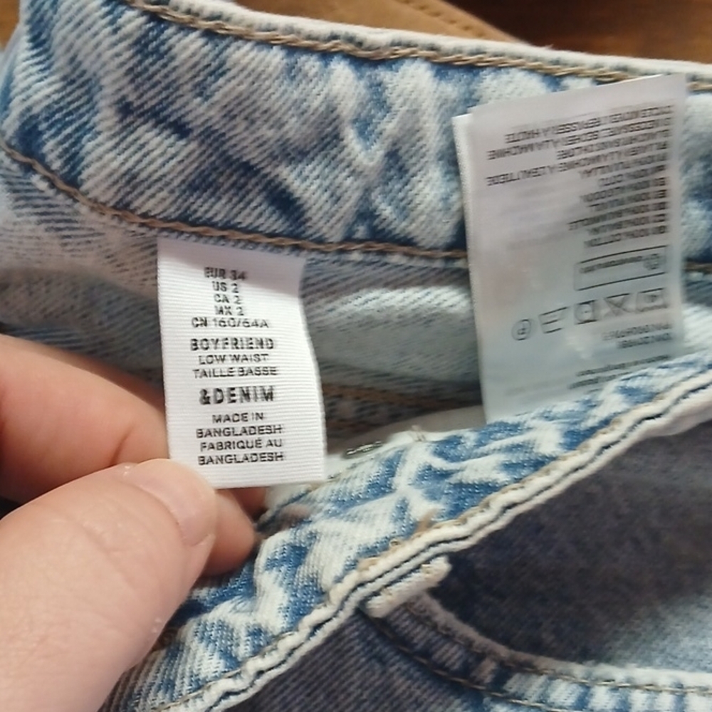 H&M Boyfriend Low-Waist Jeans - Light Blue Wash